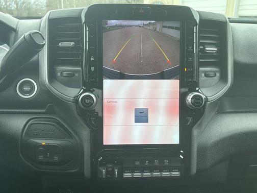 Bright White Clearcoat 2026 RAM 2500 Tradesman Crew Cab 4x4 6'4' Box