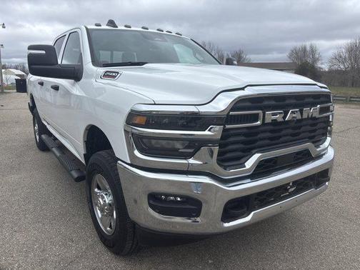 Bright White Clearcoat 2026 RAM 2500 Tradesman Crew Cab 4x4 6'4' Box