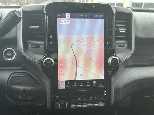 Bright White Clearcoat 2026 RAM 2500 Tradesman Crew Cab 4x4 6'4' Box