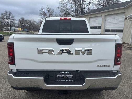 Bright White Clearcoat 2026 RAM 2500 Tradesman Crew Cab 4x4 6'4' Box