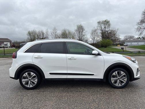 Snow White Pearl 2019 Kia Niro EX