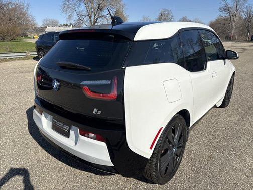 Capparis White w/BMW i Frozen Blue Accent 2014 BMW i3 Base w/Range Extender