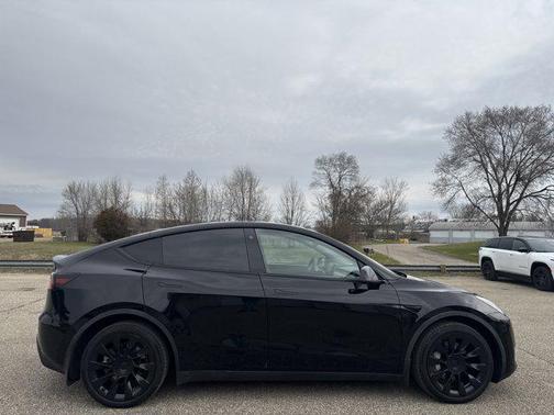 Solid Black 2022 Tesla Model Y Long Range Dual Motor All-Wheel Drive