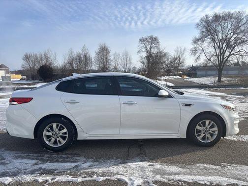 2017 Kia Optima LX