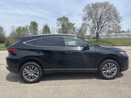 Black 2023 Toyota Venza XLE