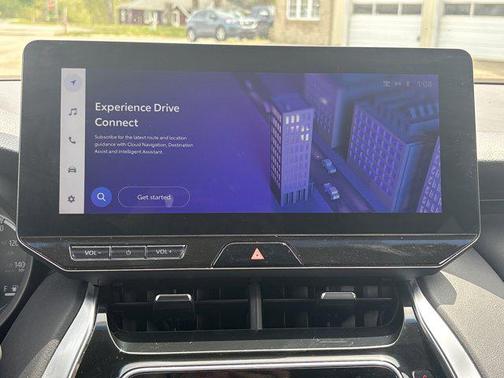 Black 2023 Toyota Venza XLE