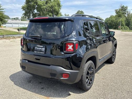 Black Clearcoat 2020 Jeep Renegade Altitude