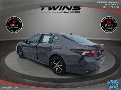 2022 Toyota Camry SE