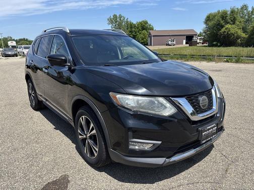 Magnetic Black 2018 Nissan Rogue SL