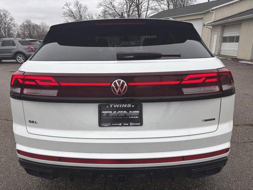 2025 Volkswagen Atlas Cross Sport 2.0T SEL