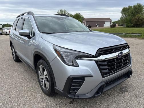 Ice Silver Metallic 2025 Subaru Ascent Premium 7-Passenger
