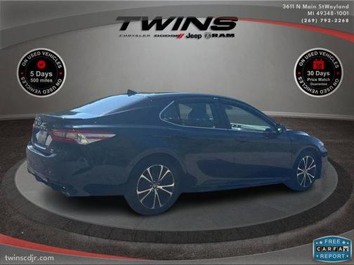 2020 Toyota Camry SE