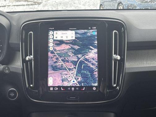 2023 Volvo XC40 B5 Core