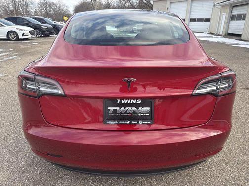 2022 Tesla Model 3 Standard Range