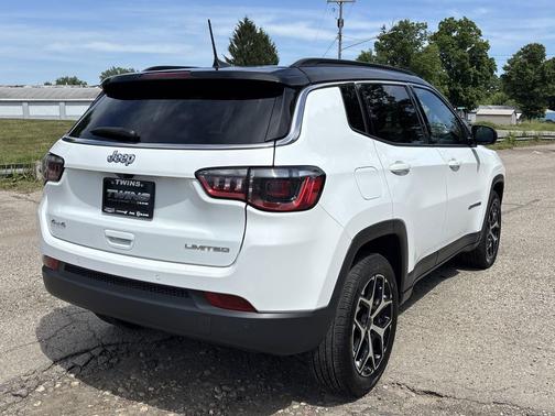 Bright White Clearcoat 2025 Jeep Compass Limited