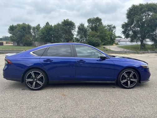 Still Night Pearl 2023 Honda Accord Hybrid Sport