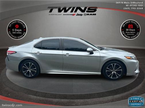 2020 Toyota Camry SE