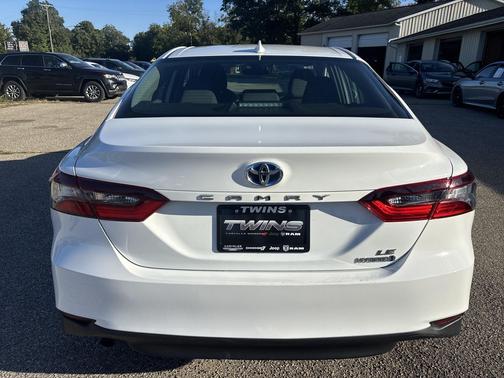 Ice Cap 2023 Toyota Camry LE