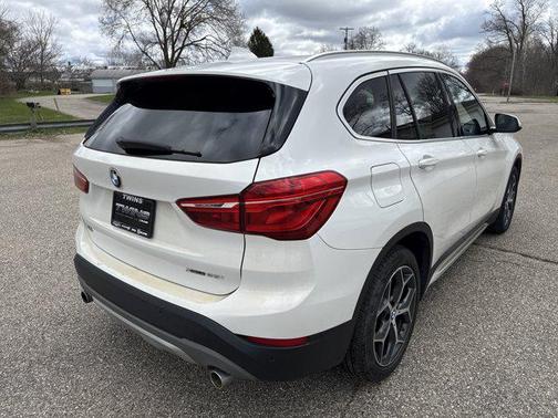 Alpine White 2019 BMW X1 xDrive28i