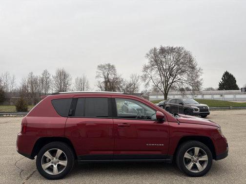 Granite Crystal Metallic Clearcoat 2017 Jeep Compass High Altitude