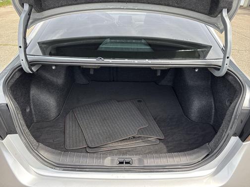 Brilliant Silver Metallic 2024 Nissan Altima SR FWD
