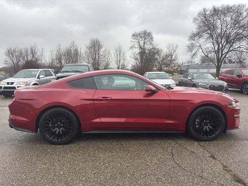 2020 Ford Mustang EcoBoost
