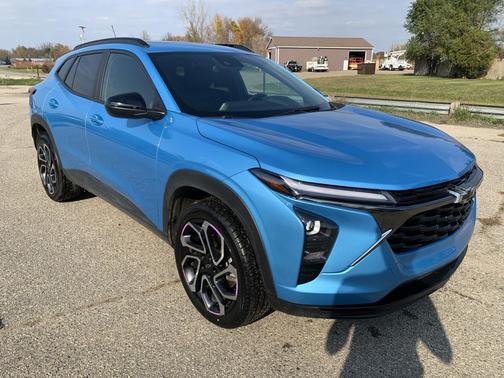 Marina Blue Metallic 2025 Chevrolet Trax FWD 2RS