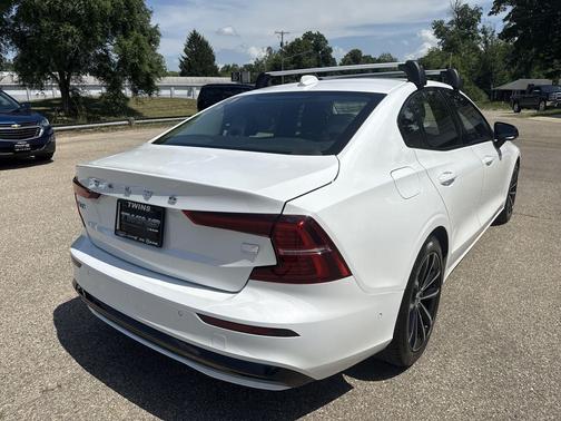Crystal White Metallic 2023 Volvo S60 Recharge Plug-In Hybrid T8 Plus Dark Theme