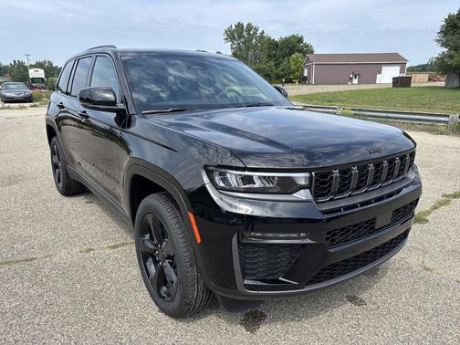 PX8 High Gloss Black 2027 Jeep Grand Cherokee Limited