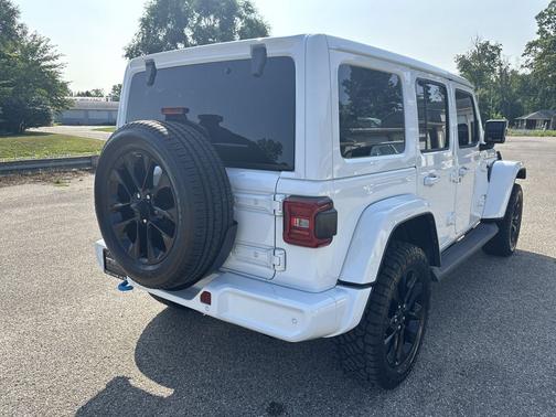 Bright White Clearcoat 2021 Jeep Wrangler Unlimited 4xe Sahara High Altitude