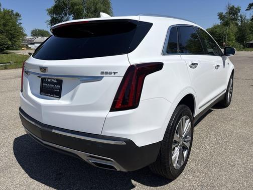 Crystal White Tricoat 2024 Cadillac XT5 Premium Luxury