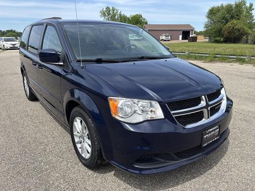 True Blue Pearlcoat 2016 Dodge Grand Caravan SXT