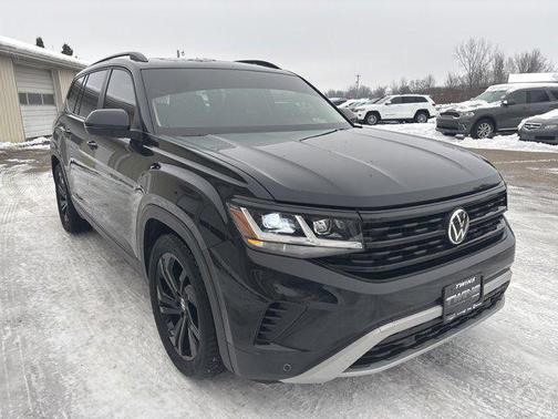 2023 Volkswagen Atlas 2.0T SE w/Technology 4MOTION