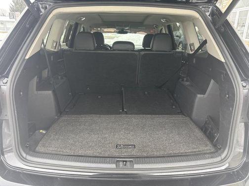 2023 Volkswagen Atlas 2.0T SE w/Technology 4MOTION