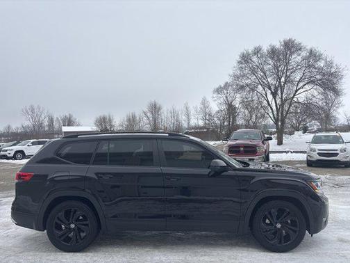 2023 Volkswagen Atlas 2.0T SE w/Technology 4MOTION