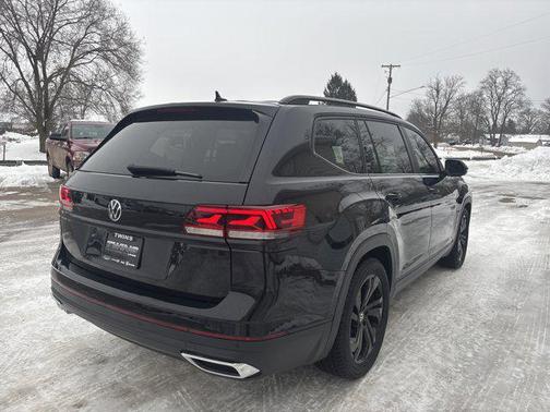 2023 Volkswagen Atlas 2.0T SE w/Technology 4MOTION