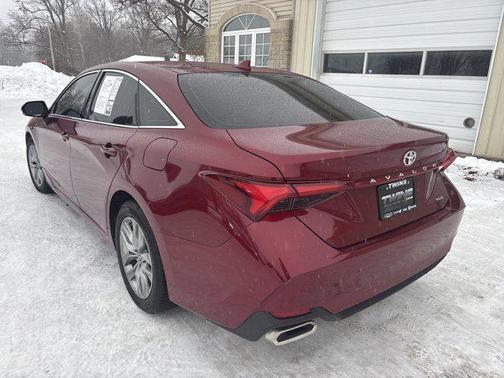 2022 Toyota Avalon XLE