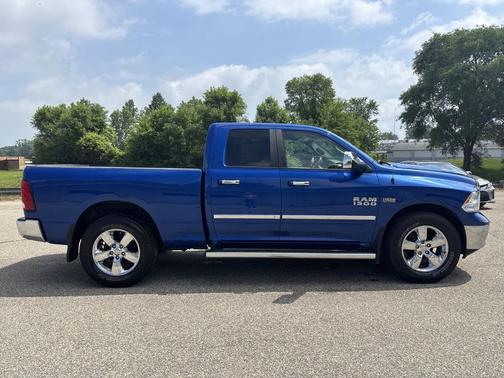 Blue Streak Pearlcoat 2017 RAM 1500 Big Horn