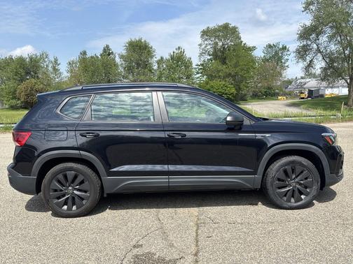 Dusk Blue Metallic 2022 Volkswagen Taos 1.5T S