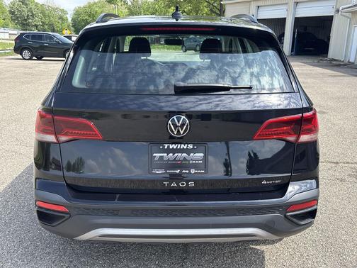 Dusk Blue Metallic 2022 Volkswagen Taos 1.5T S