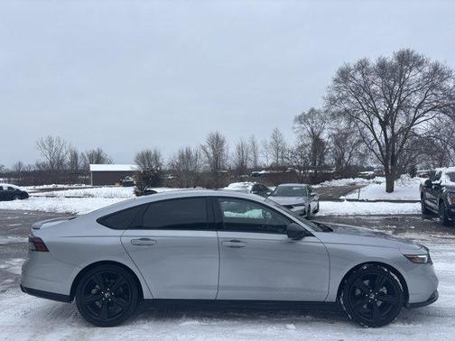 2023 Honda Accord Hybrid Sport-L