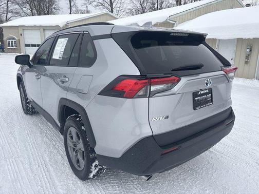 2024 Toyota RAV4 Hybrid SE