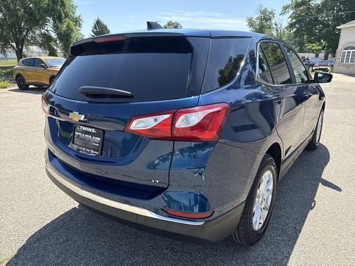 Pacific Blue Metallic 2021 Chevrolet Equinox 1LT