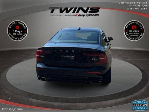 2022 Volvo S60 T5 Momentum