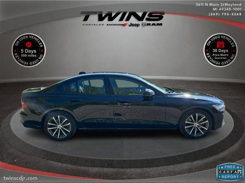 2022 Volvo S60 T5 Momentum