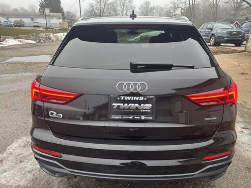 2022 Audi Q3 45 S line Premium