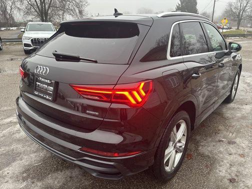 2022 Audi Q3 45 S line Premium