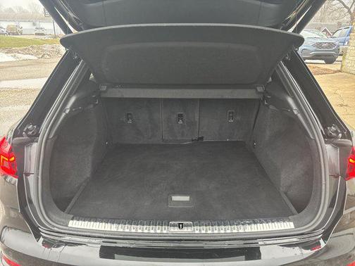 2022 Audi Q3 45 S line Premium