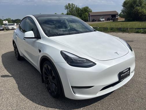 Pearl White Multi-Coat 2023 Tesla Model Y Performance Dual Motor All-Wheel Drive