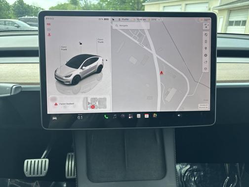 Pearl White Multi-Coat 2023 Tesla Model Y Performance Dual Motor All-Wheel Drive